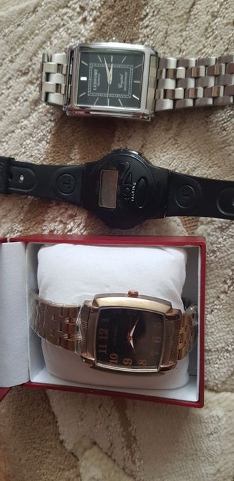 Продам часы  спутник