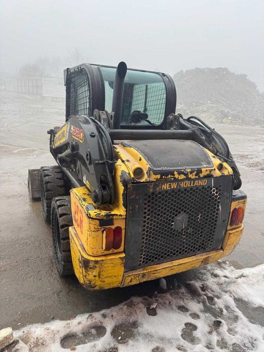 Miniincarcator New Holland L220 ( bobcat )