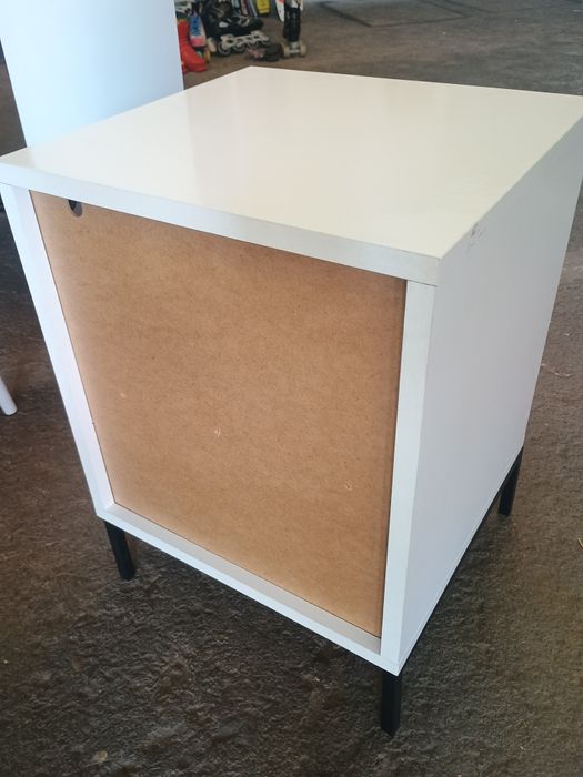 Нощно шкафче ново