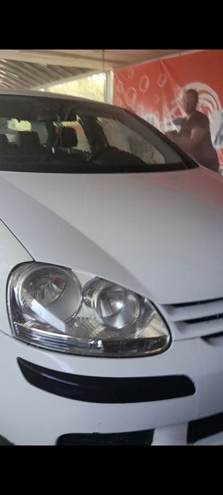 Vând Golf 5 an 2006