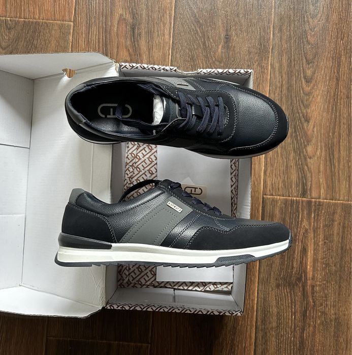 Кроссовки мужские новые