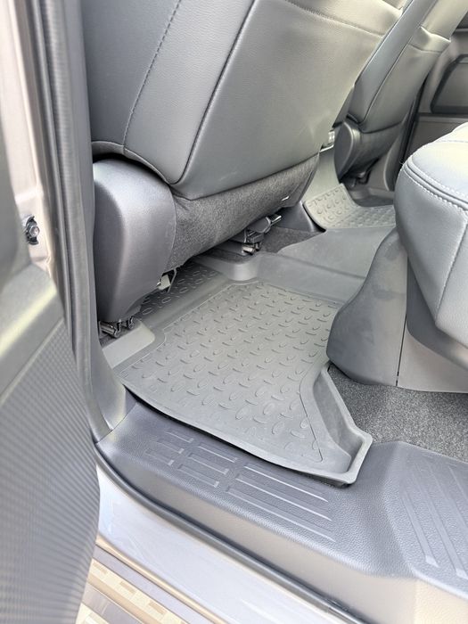 Резиновые коврики (полики) Toyota Land Cruiser Prado 250 / Lexus GX550