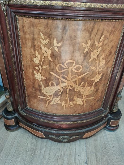 Ъглова     мебел