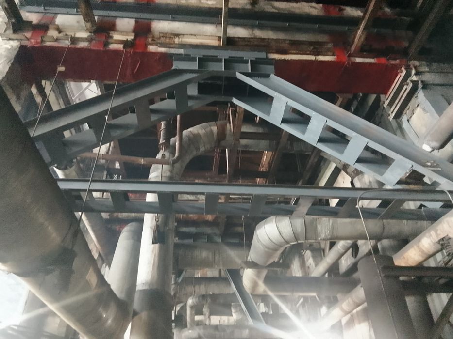 Покраска стен потолков