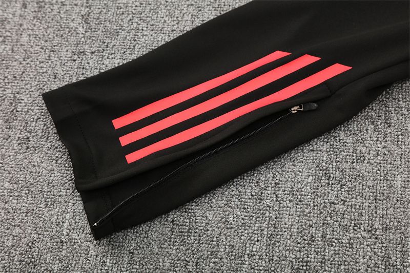 Спортен екип Ливърпул Адидас