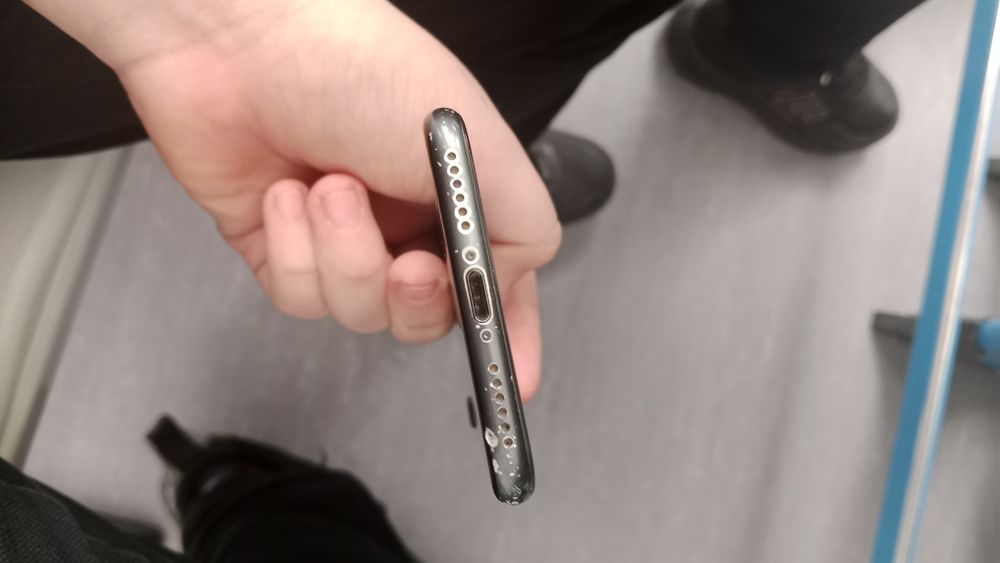 Айфон 7 черный АКБ 75