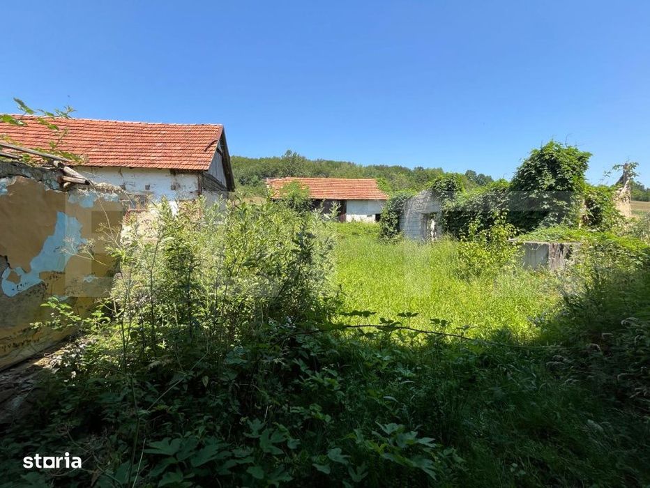 De vanzare casa intr-o zona de deal relaxanta