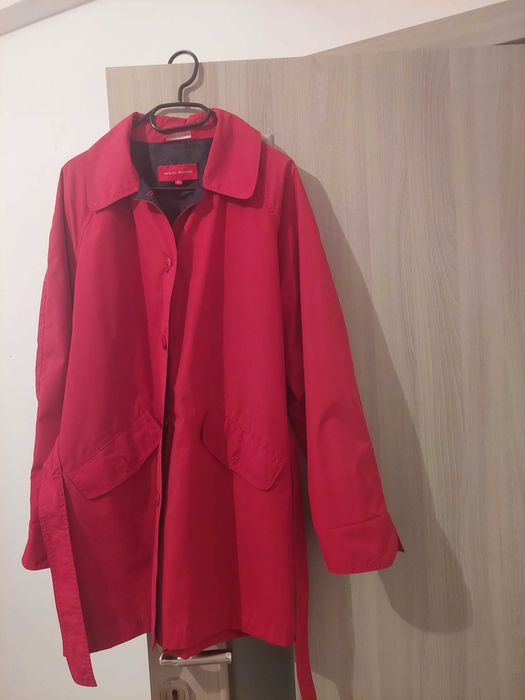 Trenci dama , primavara-toamna, marimea 48, material de calitate !