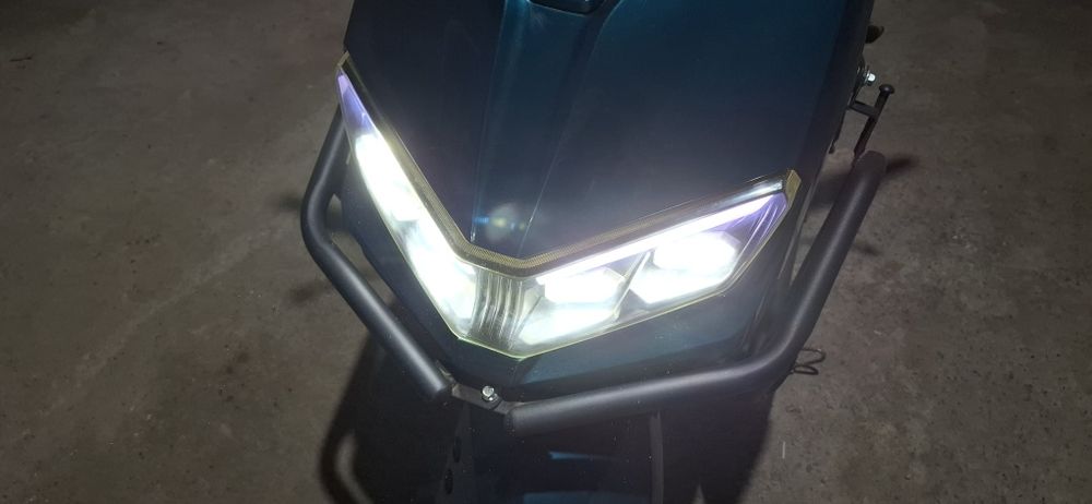 Elektra skuter Buroq