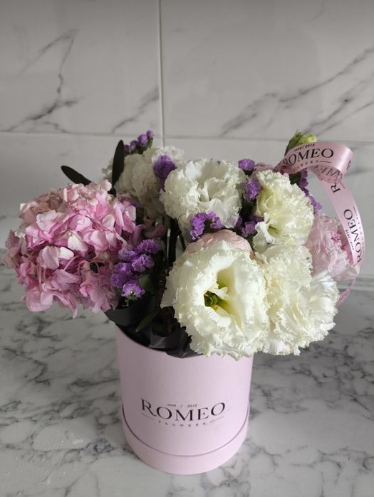 Букет цветов "Нежный баланс" (ROMEO)
