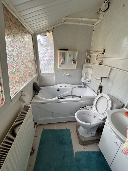 Inchiriez apartament 2 camere