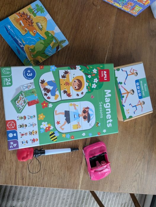 Сет с детски играчки