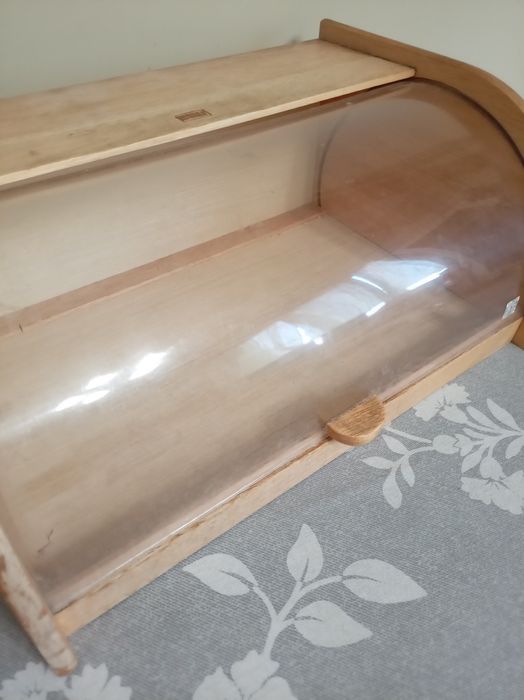 Хлебница деревянная