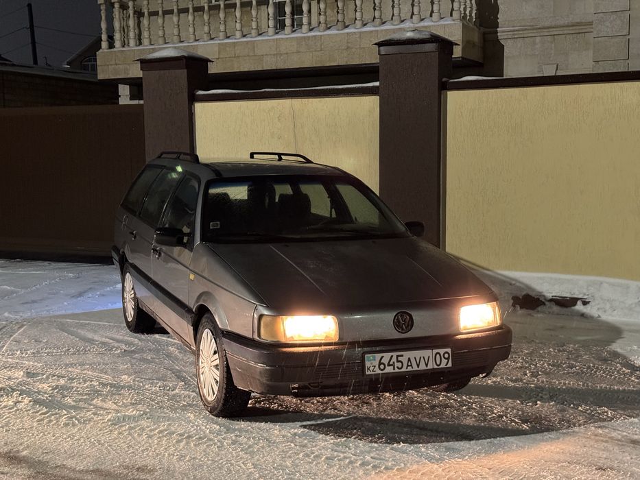 Volkswagen Passat универсал 1.8/1990/ Авто продам пассат