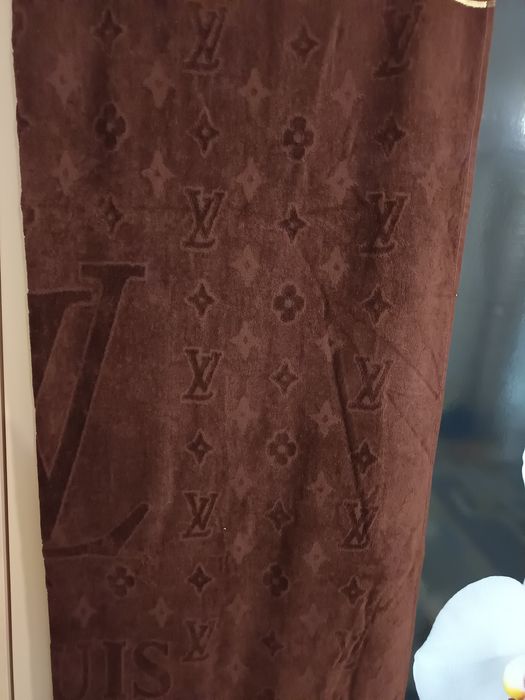 Vând prosop plaja Louis Vuitton
