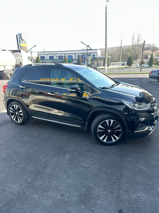 Трекер 1 LTZ PREMIER 2020 йил сотилади