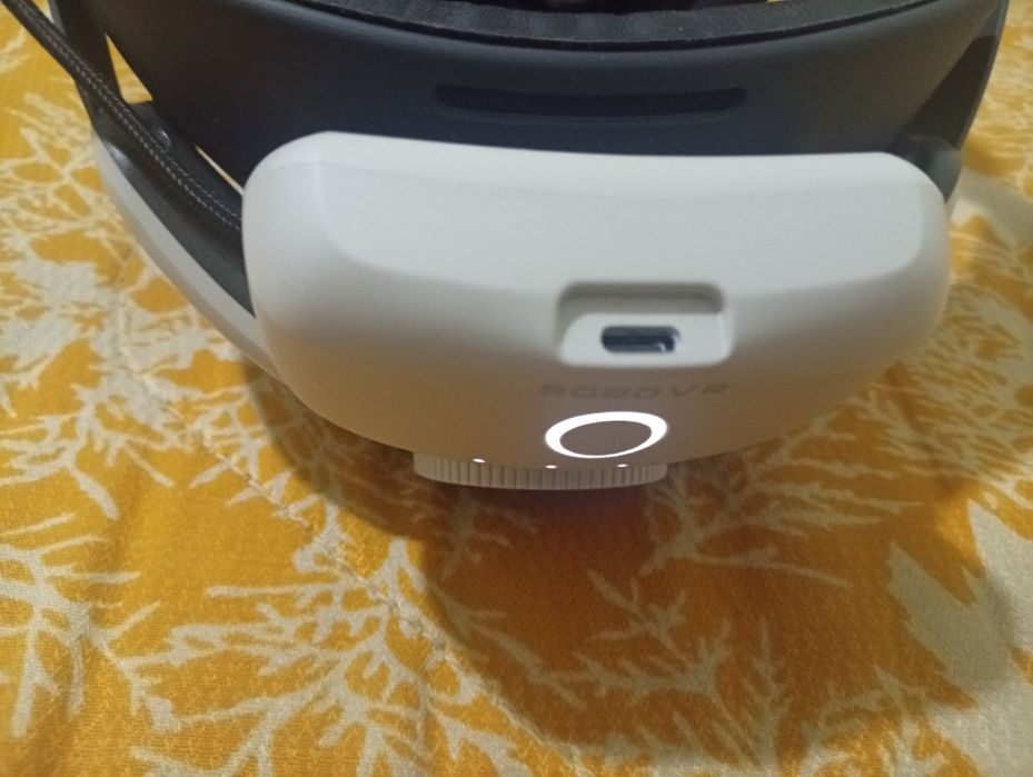 Продаю oculus quest 3S