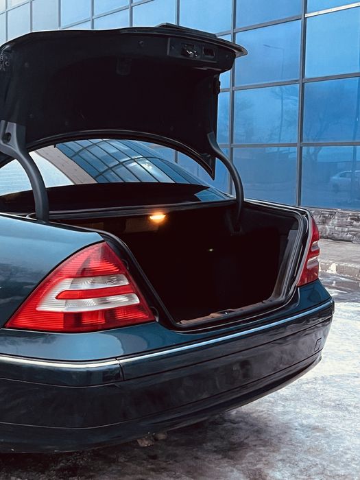 Mercedes С-класс 2005 год рестайлинг