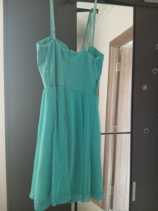 Rochii elegante mărimea xs 50 de lei fiecare