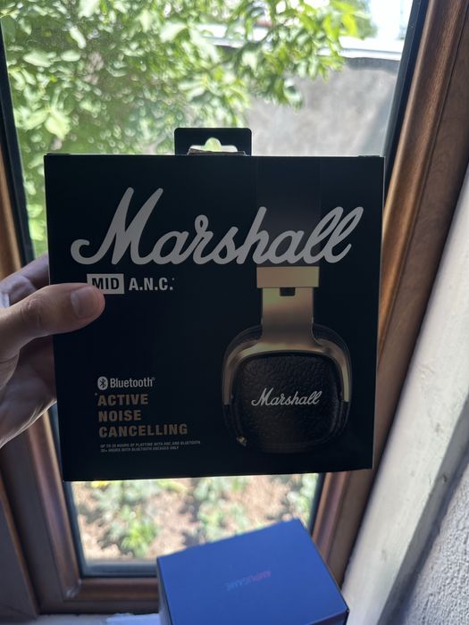 Продаю наушники Marshall