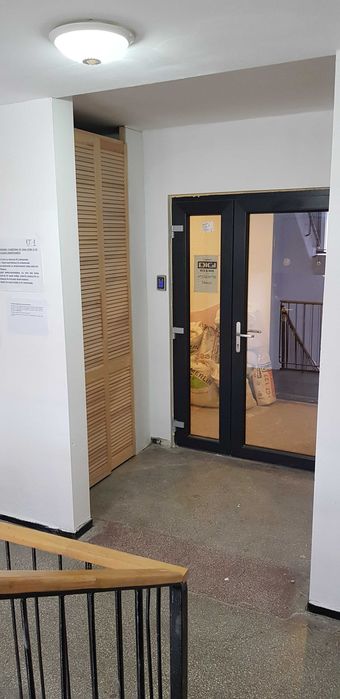 Vand Garsoniera Sibiu, Etaj I, zona foarte buna renovata complect