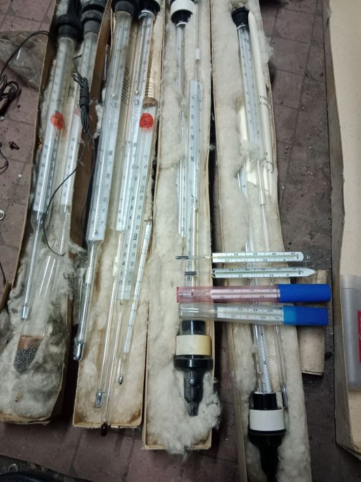 Градусник новые и.бу.