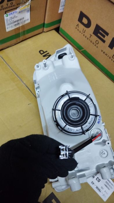 Ниссан максима фара депо Тайвань