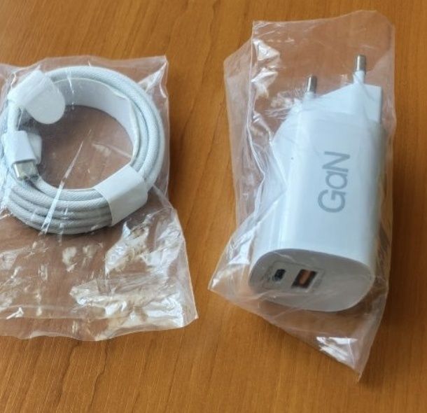 Încărcător FastCharger 48W, GaN, Compatibil Universal, Orice  Model, Tlf, Tableta, etc.