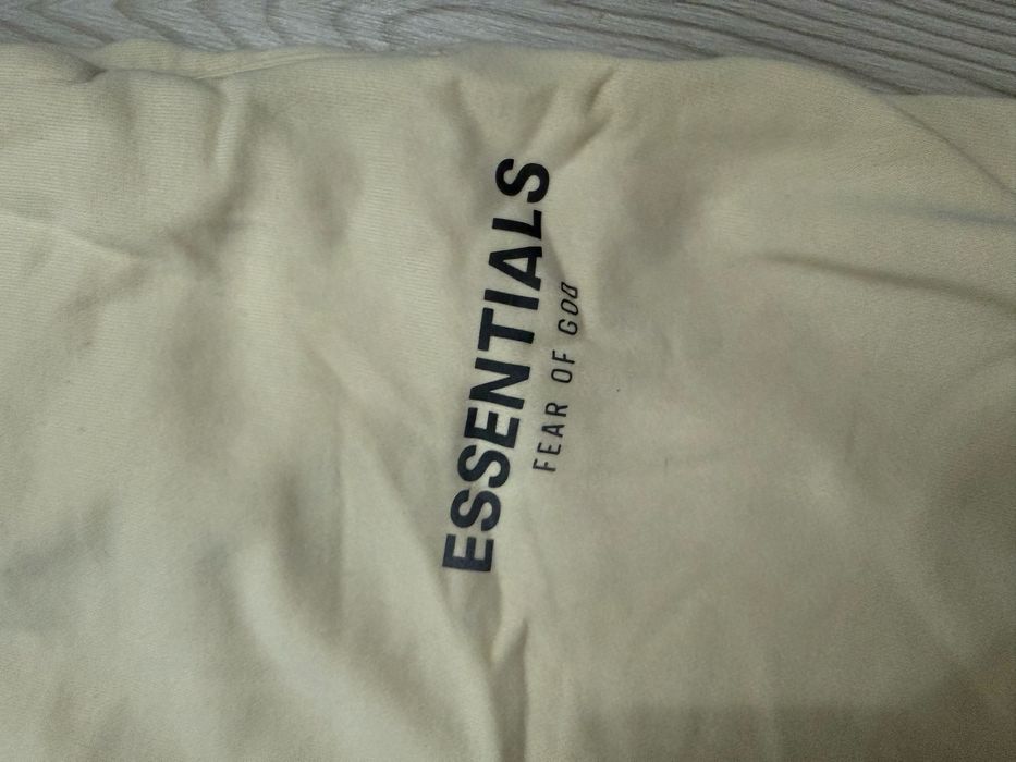 Compleu Essentials