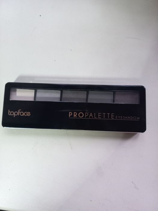 Палетка теней , цвет серый.