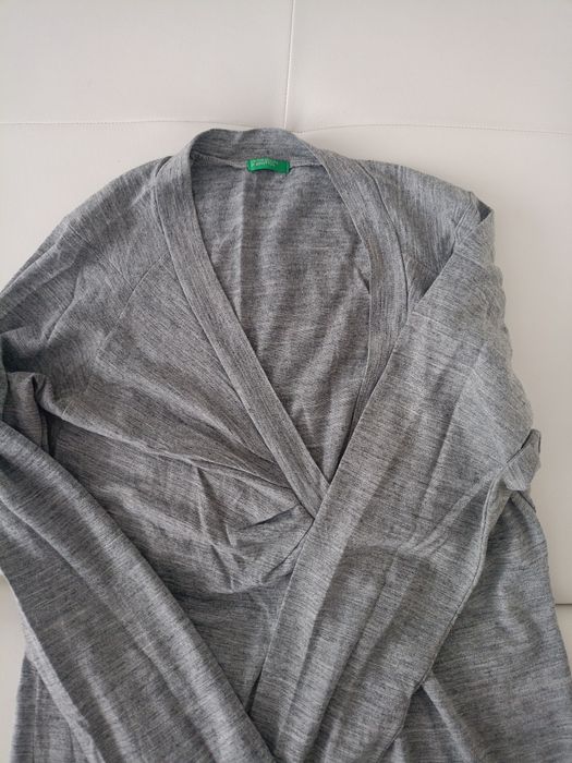 Vând rochie de la Benetton, produs de calitate mărimea L.