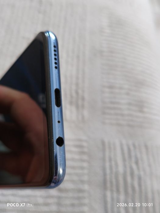 Продам смартфон VIVO v 21E