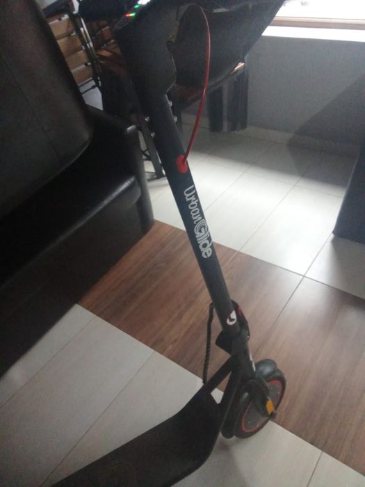 Vand trotineta electrica in stare buna