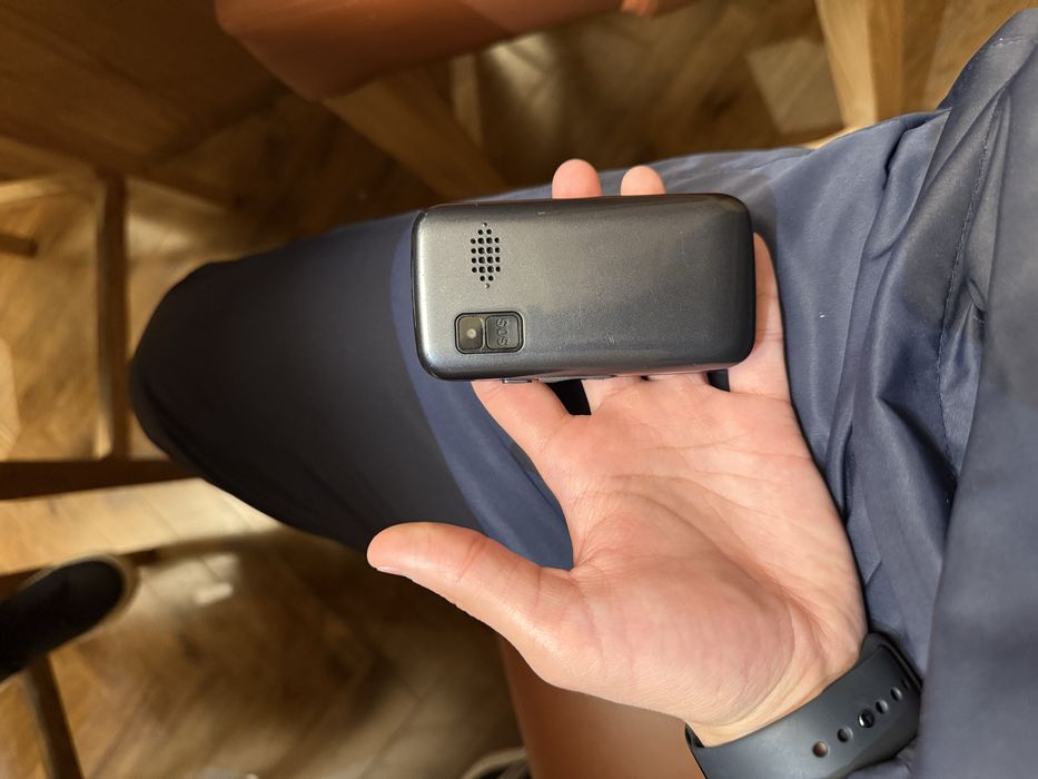 Продам сотовый телефон для связи!