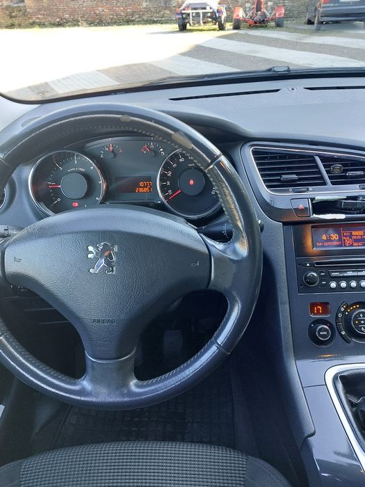 Vând Peugeot 5008  7 locuri