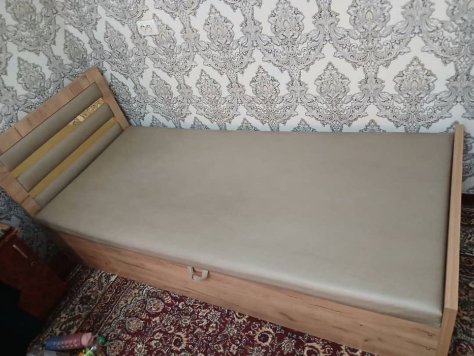 Диван бир кишилик янги хеч канча ишлатилмаган холати идеял