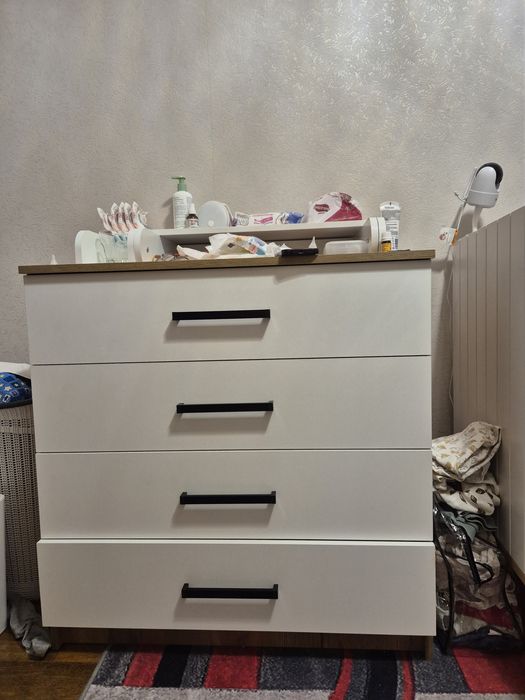 Комод четыре ящика