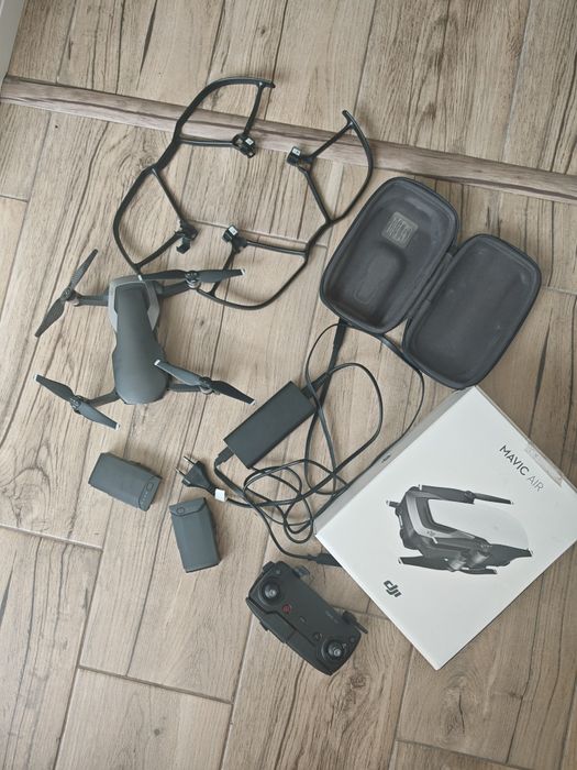 Drona DJI MAVIC AIR perfectă stare de funcționare