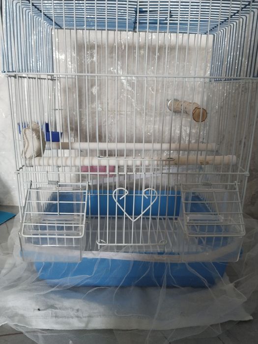 Продам клетку для птицы.