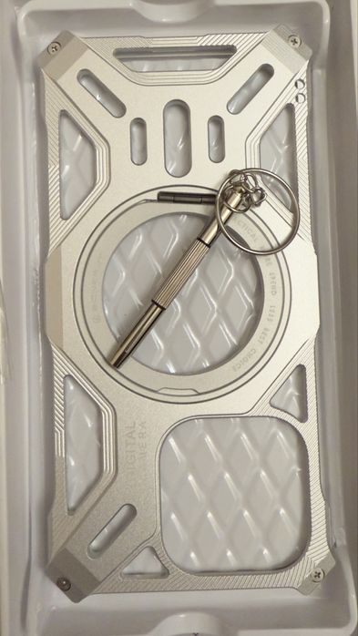 Алюминевый чехол на айфон 16 про