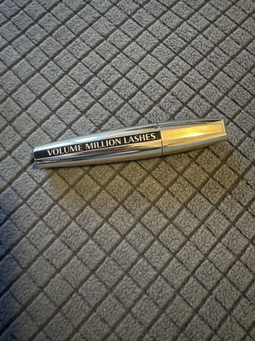 Rimel pentru volum L’Oreal Paris Volume Million Lashes