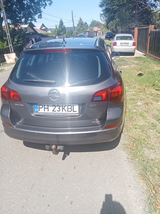 Opel astra j break