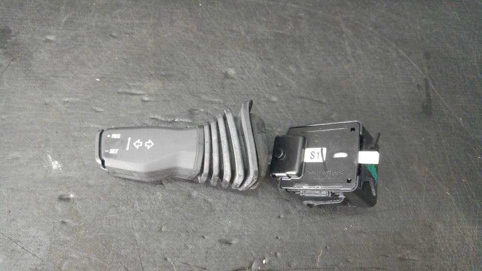 Maneta semnalizare opel antara l07 202005410