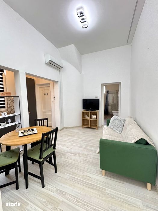 Vand apartament 2 camere, ultracentral, Str. Episcopiei