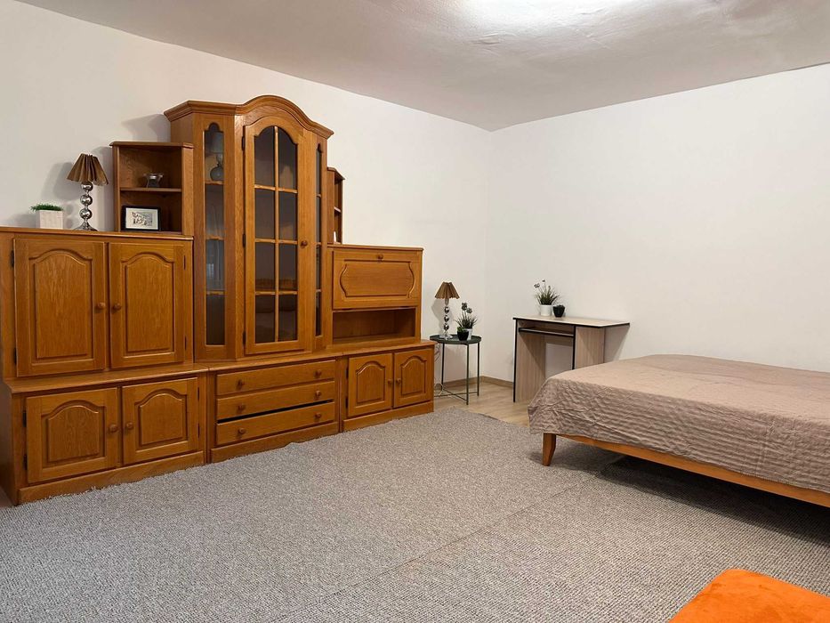 Proprietar, închiriez garsoniera cu contract Anaf _ zona Sineasca