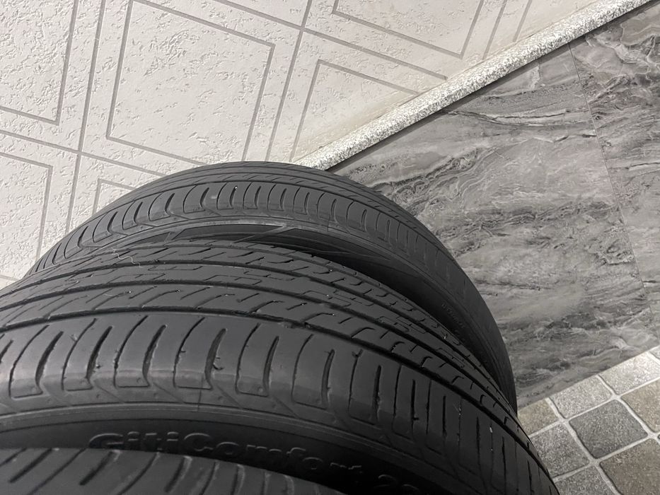 Шина 235/50R19.