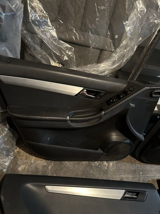 Кори врати Mercedes R class W251