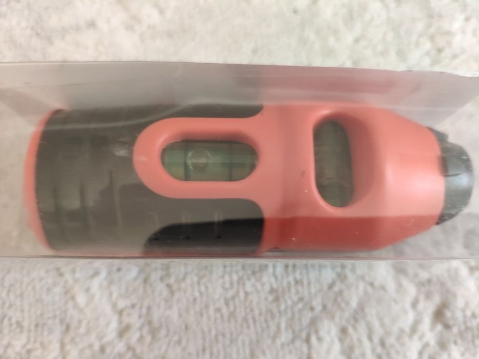 Лазерный уровень + просто уровень