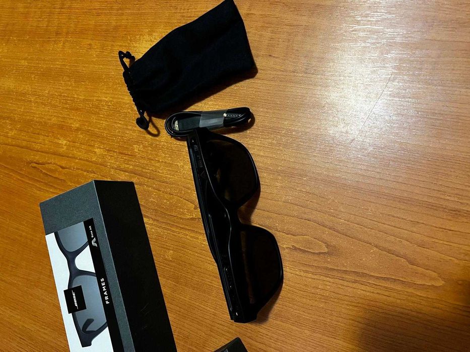 Vând Bose Frames Alto AR Bluetooth Audio Sunglasses, neutilizați