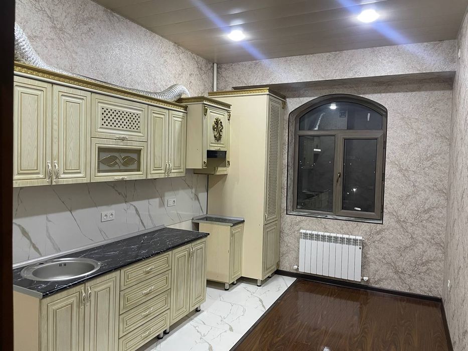 Beltepa bitonka Nava Stroyka y etaj 66 kv  lift bor Yevro Remont